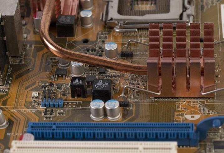 Nous vendons différentes pièces détachées pour appareils électroménagers.